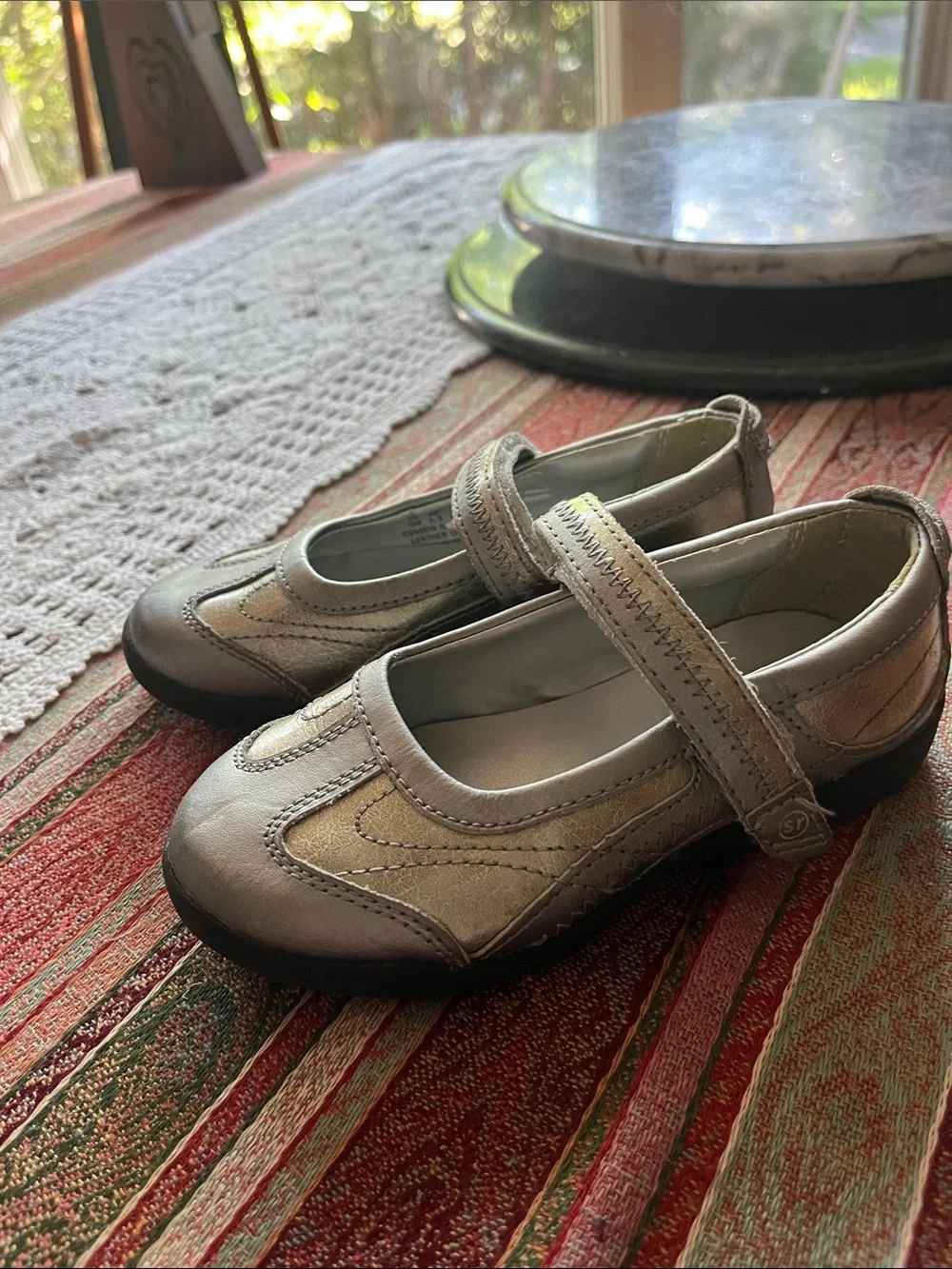 Stride rite Blaire Maryjane silver and gold 10M